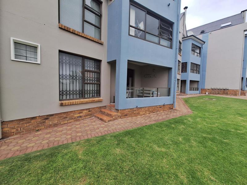 2 Bedroom Property for Sale in Hartenbos Western Cape